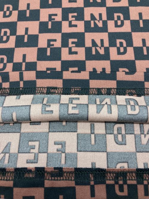 FENDI（フェンディ）FENDI (フェンディ) ロゴパターン半袖カットソー ブラウン サイズ:40の古着・服飾アイテム