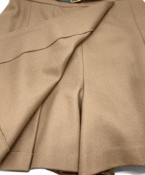 BLUE LABEL CRESTBRIDGE（ブルーレーベルクレストブリッジ）BLUE LABEL CRESTBRIDGE (ブルーレーベルクレストブリッジ) ウールショートパンツ ベージュ サイズ:38の古着・服飾アイテム