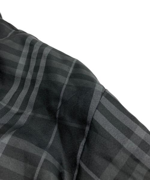 BURBERRY GOLF（バーバリーゴルフ）BURBERRY GOLF (バーバリーゴルフ) ナイロン×ニット 切替リバーシブルニットブルゾン グレー×ブラック サイズ:Mの古着・服飾アイテム