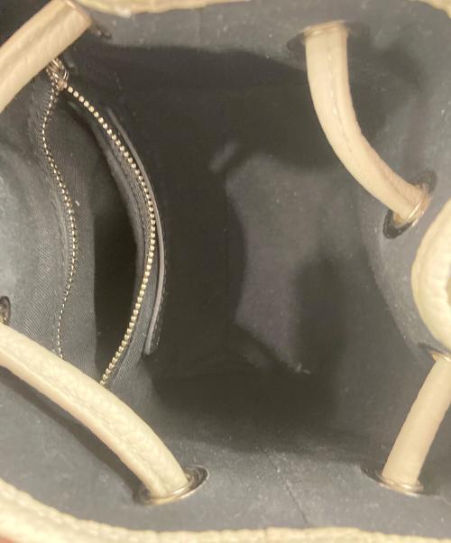 VASIC（ヴァジック）VASIC (ヴァジック) BOND MINI ハンドバッグ アイボリーの古着・服飾アイテム