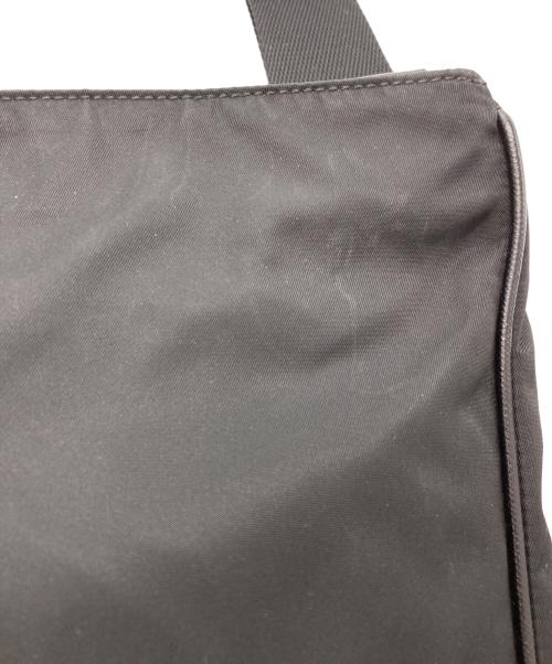 PRADA（プラダ）PRADA (プラダ) ナイロンショルダーバッグ ブラックの古着・服飾アイテム