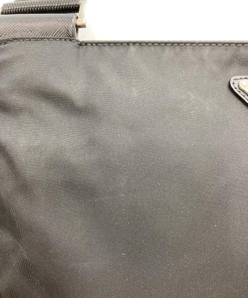 PRADA（プラダ）PRADA (プラダ) ナイロンショルダーバッグ ブラックの古着・服飾アイテム
