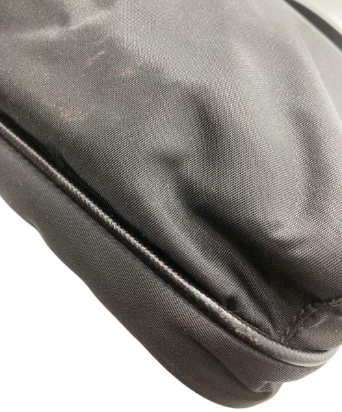 PRADA（プラダ）PRADA (プラダ) ナイロンショルダーバッグ ブラックの古着・服飾アイテム