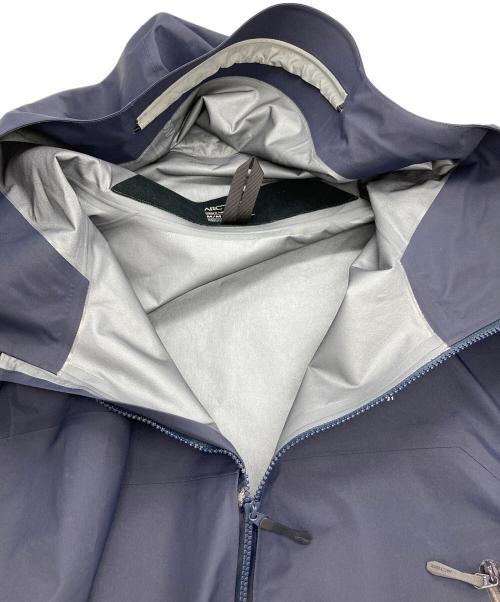 ARC'TERYX（アークテリクス）ARC'TERYX (アークテリクス) BETA JACKET M ネイビー サイズ:Mの古着・服飾アイテム