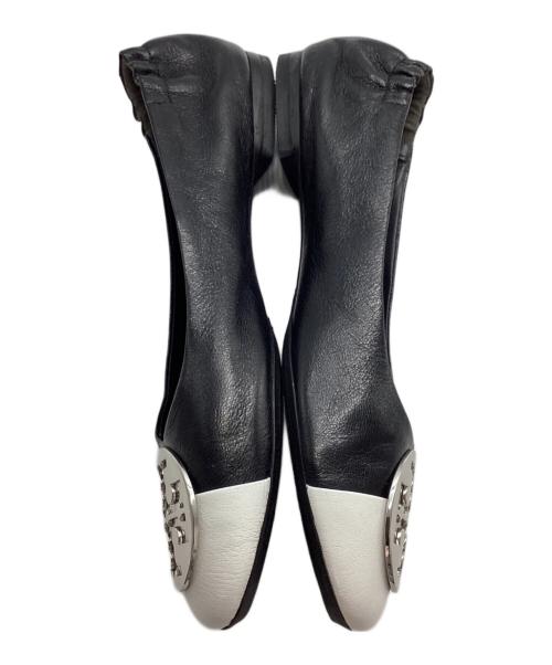 TORY BURCH（トリーバーチ）TORY BURCH (トリーバーチ) クレア キャップトゥ バレエ ブラック サイズ:7.5の古着・服飾アイテム