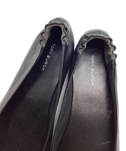 TORY BURCH（トリーバーチ）TORY BURCH (トリーバーチ) クレア キャップトゥ バレエ ブラック サイズ:7.5の古着・服飾アイテム