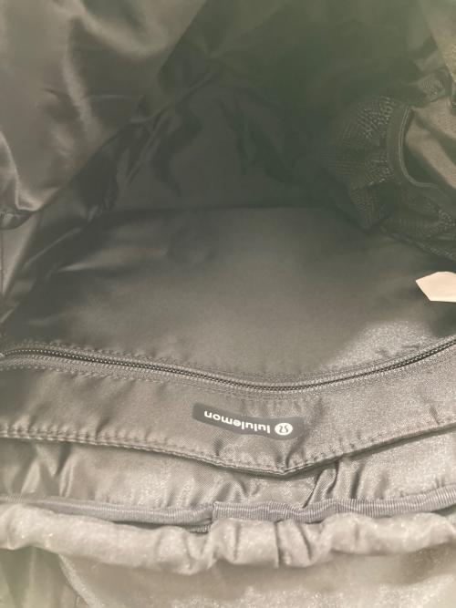 LULULEMON（ルルレモン）LULULEMON (ルルレモン) リュック ブラックの古着・服飾アイテム