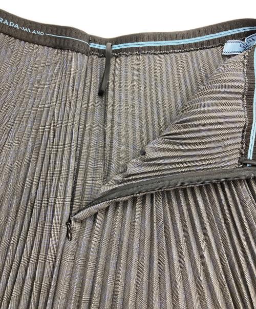 PRADA（プラダ）PRADA (プラダ) ウエストロゴプリーツスカート グレー サイズ:40の古着・服飾アイテム