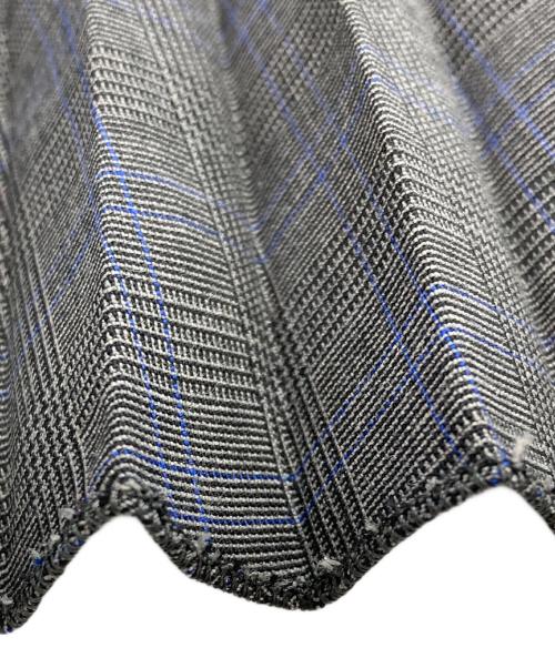 PRADA（プラダ）PRADA (プラダ) ウエストロゴプリーツスカート グレー サイズ:40の古着・服飾アイテム