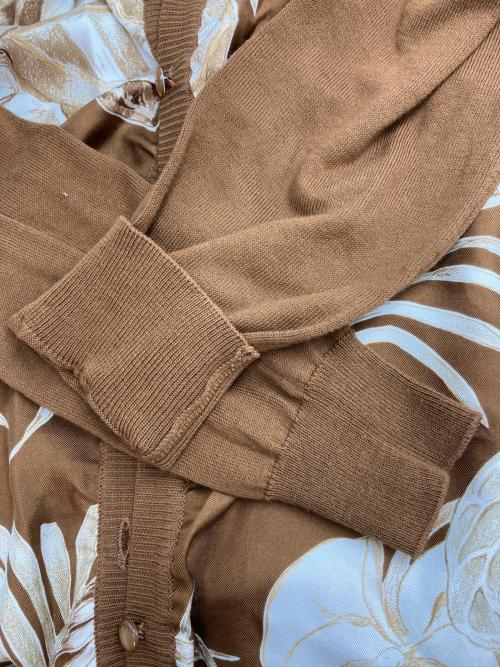 Salvatore Ferragamo（サルヴァトーレ フェラガモ）Salvatore Ferragamo (サルヴァトーレ フェラガモ) シルク切替カーディガン ブラウン サイズ:Sの古着・服飾アイテム