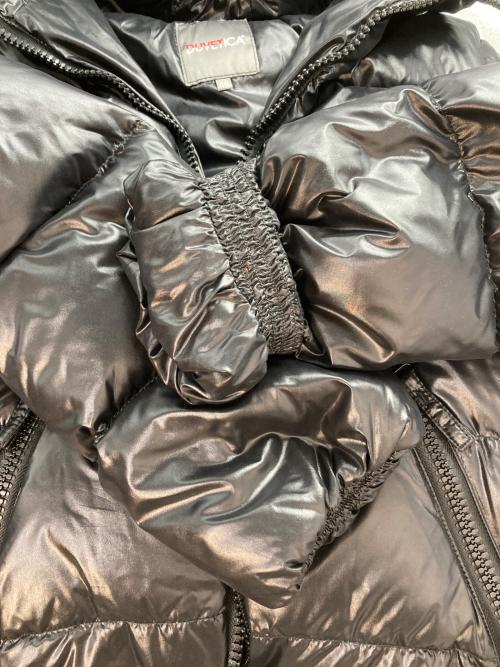 DUVETICA（デュベティカ）DUVETICA (デュベティカ) フーデッドダウンジャケット ブラック サイズ:46の古着・服飾アイテム