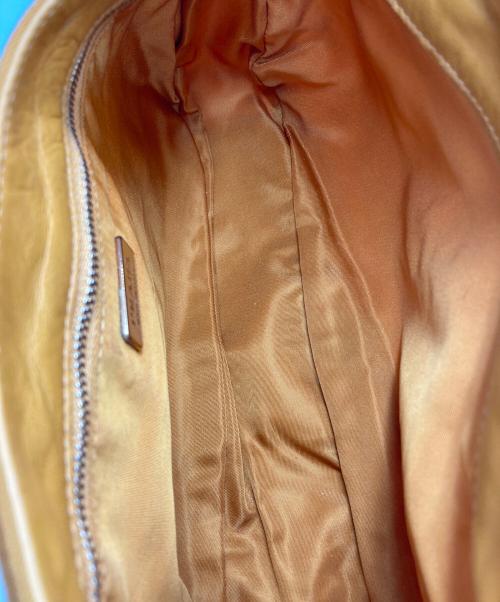 PRADA（プラダ）PRADA (プラダ) ワンショルダーバッグ オレンジの古着・服飾アイテム