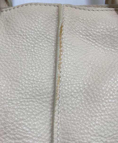 TOD'S（トッズ）TOD'S (トッズ) フリンジトートバッグ アイボリーの古着・服飾アイテム