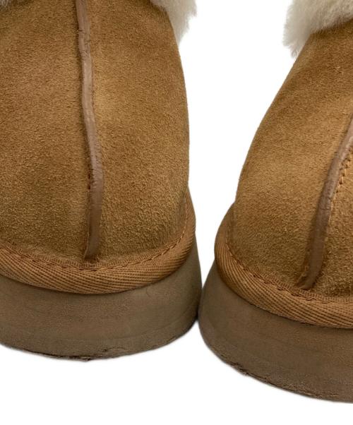 UGG（アグ）UGG (アグ) DISQUETTE ベージュ サイズ:US7の古着・服飾アイテム