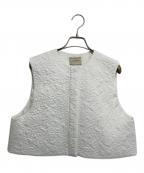 UNITED ARROWSユナイテッドアローズ）の古着「エンブロイダリーキルト ベスト」｜ホワイト