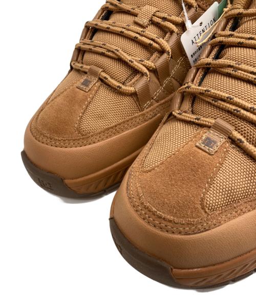 DC SHOE（ディーシーシュー）DC SHOE (ディーシーシュー) LUCIEN ローカットスニーカー ブラウン サイズ:28 未使用品の古着・服飾アイテム