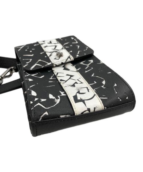 JIMMY CHOO（ジミーチュウ）JIMMY CHOO (ジミーチュウ) eric haze (エリック・ヘイズ) Poggy (ポギー) コラボショルダーバッグ ブラック×ホワイトの古着・服飾アイテム