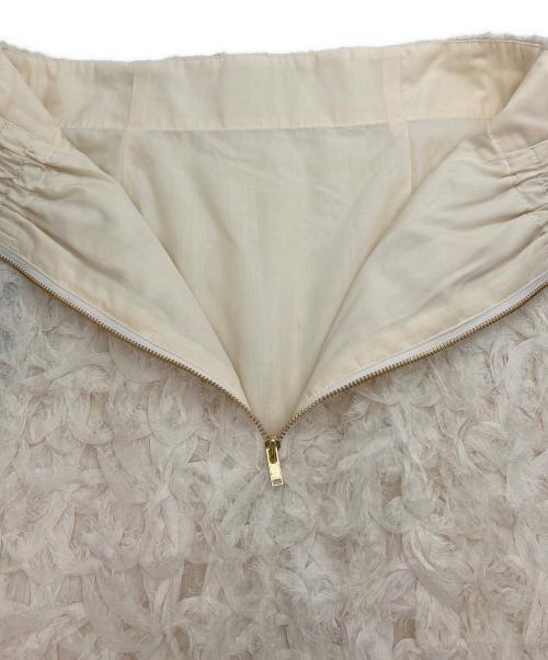 anuans（アニュアンス）anuans (アニュアンス) エンブロイダリータイトスカート ベージュ サイズ:Sの古着・服飾アイテム