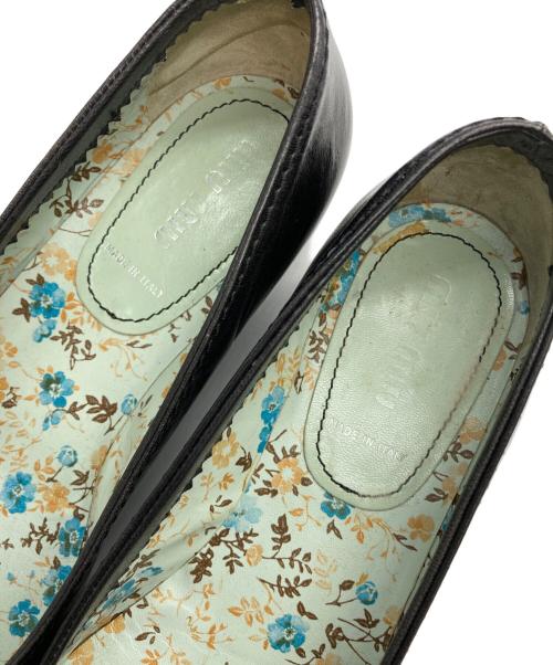 MIU MIU（ミュウミュウ）MIU MIU (ミュウミュウ) フラットパンプス ブラック サイズ:36の古着・服飾アイテム