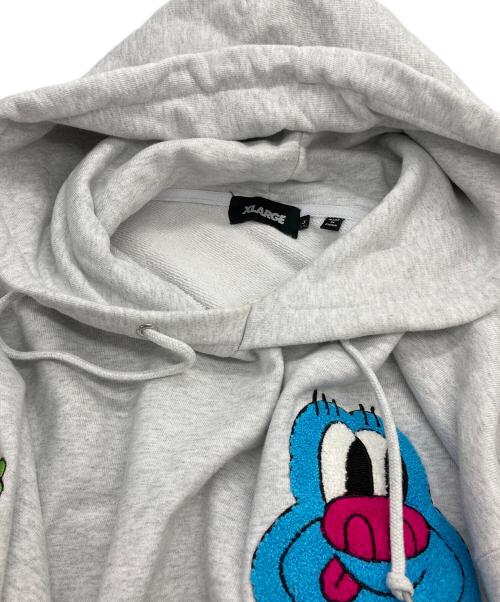 X-LARGE（エクストララージ）X-LARGE (エクストララージ) TIM COMIX CHENILLE EMBROIDERED HOODED SWEAT グレー サイズ:Ⅼの古着・服飾アイテム