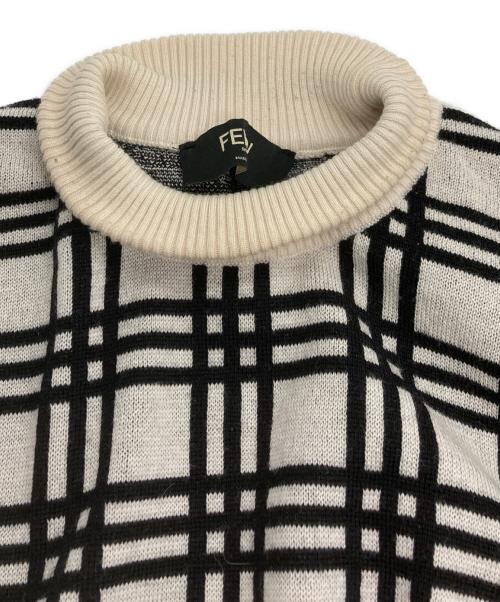 FENDI（フェンディ）FENDI (フェンディ) チェック柄モックネックウールニット アイボリー×ブラック サイズ:SIZE 48の古着・服飾アイテム
