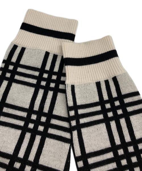 FENDI（フェンディ）FENDI (フェンディ) チェック柄モックネックウールニット アイボリー×ブラック サイズ:SIZE 48の古着・服飾アイテム