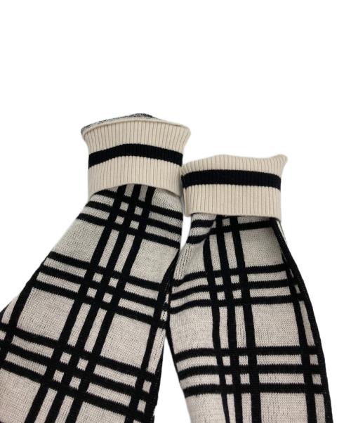 FENDI（フェンディ）FENDI (フェンディ) チェック柄モックネックウールニット アイボリー×ブラック サイズ:SIZE 48の古着・服飾アイテム