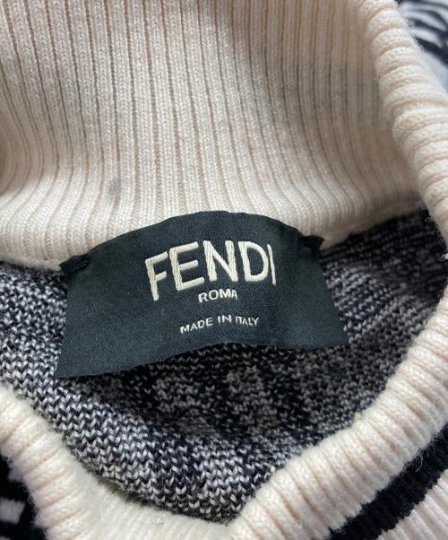 FENDI（フェンディ）FENDI (フェンディ) チェック柄モックネックウールニット アイボリー×ブラック サイズ:SIZE 48の古着・服飾アイテム