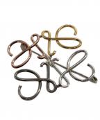 LOEWEロエベ）の古着「アナグラムロゴマルチカラーブローチ」