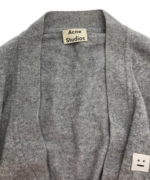 Acne studios（アクネ ストゥディオズ）Acne studios (アクネ ストゥディオズ) フェイスパッチニットカーディガン グレー サイズ:Ｍの古着・服飾アイテム