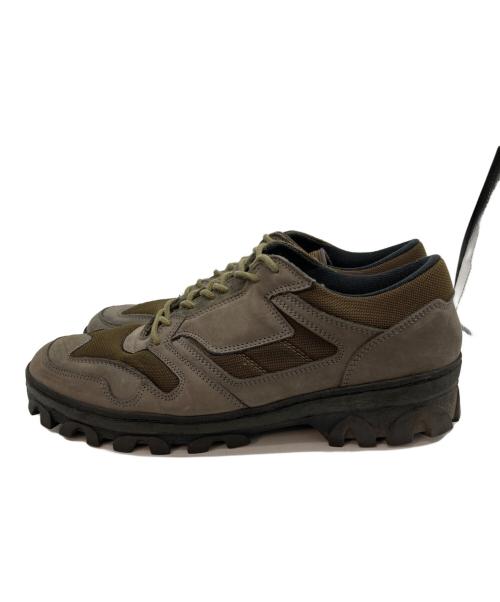 TOMORROW LAND（トゥモローランド）TOMORROW LAND (トゥモローランド) PEPRODUCTION OF FOUND BRITISH MILITARY TRAINER カーキ サイズ:43の古着・服飾アイテム
