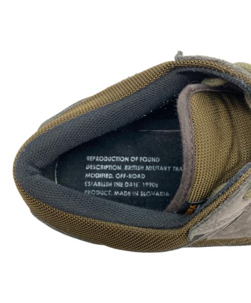 TOMORROW LAND（トゥモローランド）TOMORROW LAND (トゥモローランド) PEPRODUCTION OF FOUND BRITISH MILITARY TRAINER カーキ サイズ:43の古着・服飾アイテム