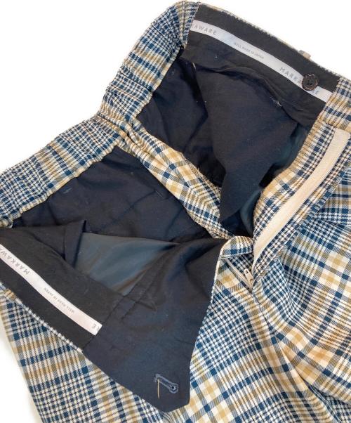 MARKAWARE（マーカウェア）MARKAWARE (マーカウェア) PLEAT FRONT PEGTOP PANTS ベージュ×ネイビー サイズ:1の古着・服飾アイテム