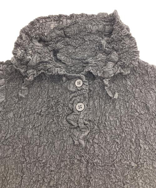 me ISSEY MIYAKE（ミーイッセイ ミヤケ）me ISSEY MIYAKE (ミーイッセイ ミヤケ) ワッシャープリーツシャツ ブラックの古着・服飾アイテム