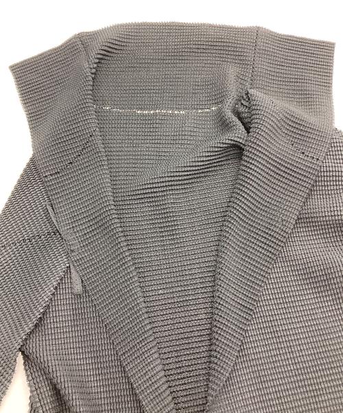 me ISSEY MIYAKE（ミーイッセイ ミヤケ）me ISSEY MIYAKE (ミーイッセイ ミヤケ) プリーツカーディガン ブラック サイズ:ーの古着・服飾アイテム