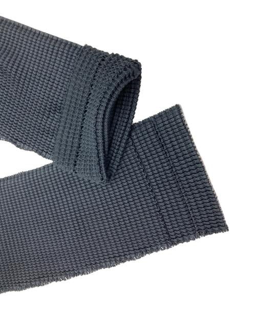 me ISSEY MIYAKE（ミーイッセイ ミヤケ）me ISSEY MIYAKE (ミーイッセイ ミヤケ) プリーツカーディガン ブラック サイズ:ーの古着・服飾アイテム