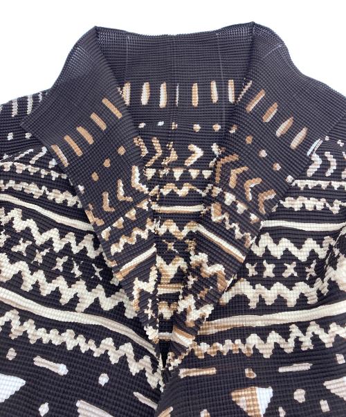 me ISSEY MIYAKE（ミーイッセイ ミヤケ）me ISSEY MIYAKE (ミーイッセイ ミヤケ) 総柄プリーツカーディガン ブラウン サイズ:不明の古着・服飾アイテム