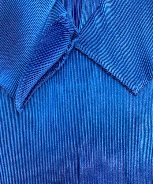 PLEATS PLEASE（プリーツプリーズ）PLEATS PLEASE (プリーツプリーズ) リボン付プリーツシャツ ブルー サイズ:3の古着・服飾アイテム