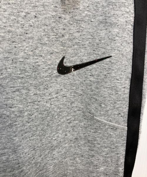 NIKE（ナイキ）NIKE (ナイキ) sacai (サカイ) Fleece Pants グレー サイズ:Mの古着・服飾アイテム