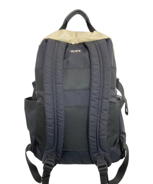 TUMI（トゥミ）TUMI (トゥミ) ナイロンリュック ブラック×アイボリーの古着・服飾アイテム