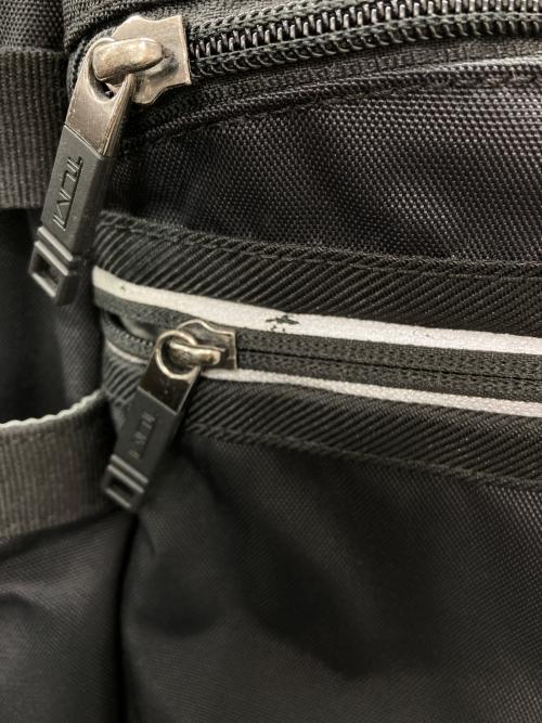 TUMI（トゥミ）TUMI (トゥミ) ナイロンリュック ブラック×アイボリーの古着・服飾アイテム