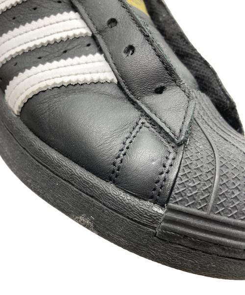 adidas（アディダス）adidas (アディダス) SUPERSTAR LACELESS ブラック サイズ:US6　1/2の古着・服飾アイテム
