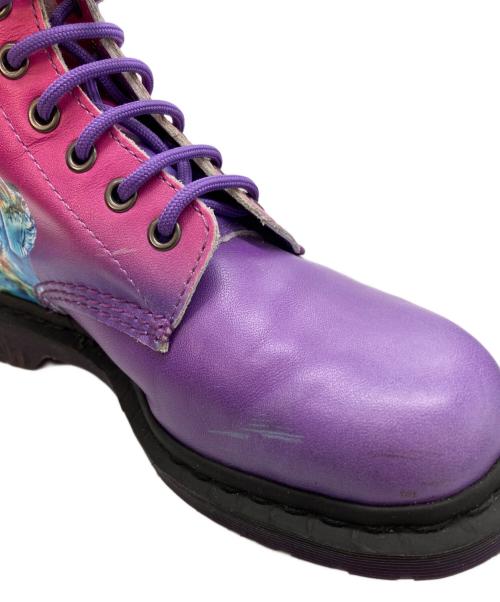 Dr.Martens（ドクターマーチン）Dr.Martens (ドクターマーチン) JOYDIVISION NEWORDER (ジョイ・ディヴィジョン ニューオーダー) 8ホールブーツ パープル×ピンク サイズ:EU 38/UK 5/US L 7の古着・服飾アイテム