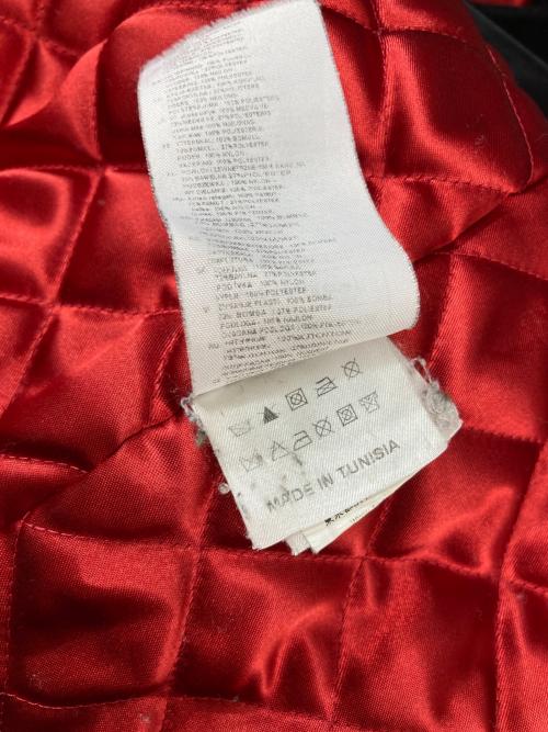 A.P.C.（アーペーセー）A.P.C. (アーペーセー) CarHartt (カーハート) GABRIELLE COAT ブラック×レッド サイズ:Ｍの古着・服飾アイテム