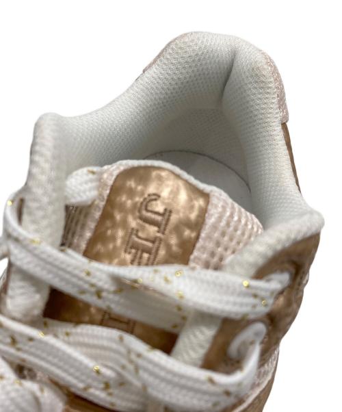 JFIT（ジェイフィット）JFIT (ジェイフィット) スニーカー ホワイト×ベージュ サイズ:23.5の古着・服飾アイテム