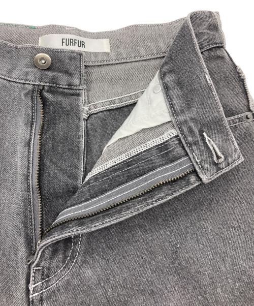 furfur（ファーファー）furfur (ファーファー) ファーファーリボンデコレーションデニムパンツ グレー サイズ:SIZE 1の古着・服飾アイテム