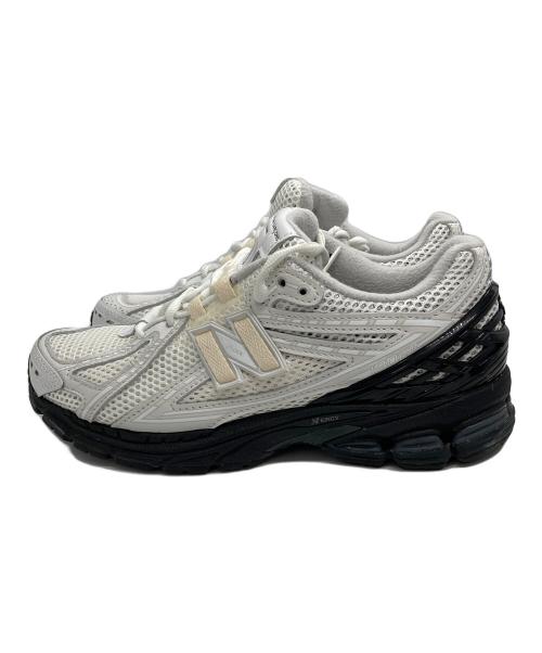 NEW BALANCE（ニューバランス）NEW BALANCE (ニューバランス) コラボローカットスニーカー ホワイト×ブラック サイズ:US8の古着・服飾アイテム