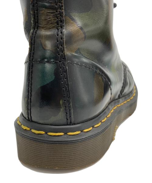 Dr.Martens（ドクターマーチン）Dr.Martens (ドクターマーチン) カモ柄8ホールブーツ オリーブ×ブラック サイズ:不明の古着・服飾アイテム