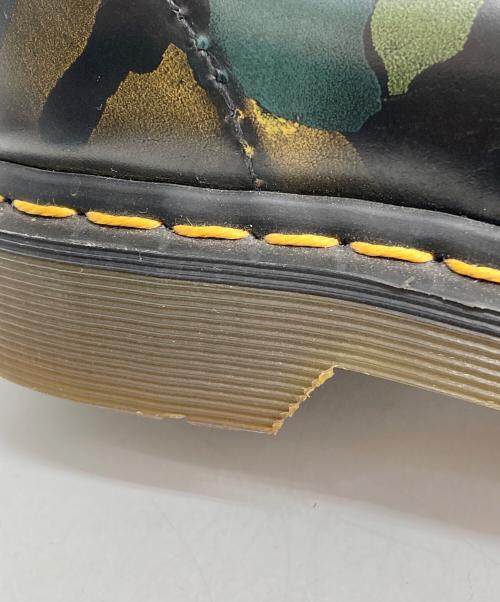 Dr.Martens（ドクターマーチン）Dr.Martens (ドクターマーチン) カモ柄8ホールブーツ オリーブ×ブラック サイズ:不明の古着・服飾アイテム
