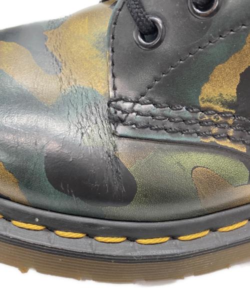 Dr.Martens（ドクターマーチン）Dr.Martens (ドクターマーチン) カモ柄8ホールブーツ オリーブ×ブラック サイズ:不明の古着・服飾アイテム